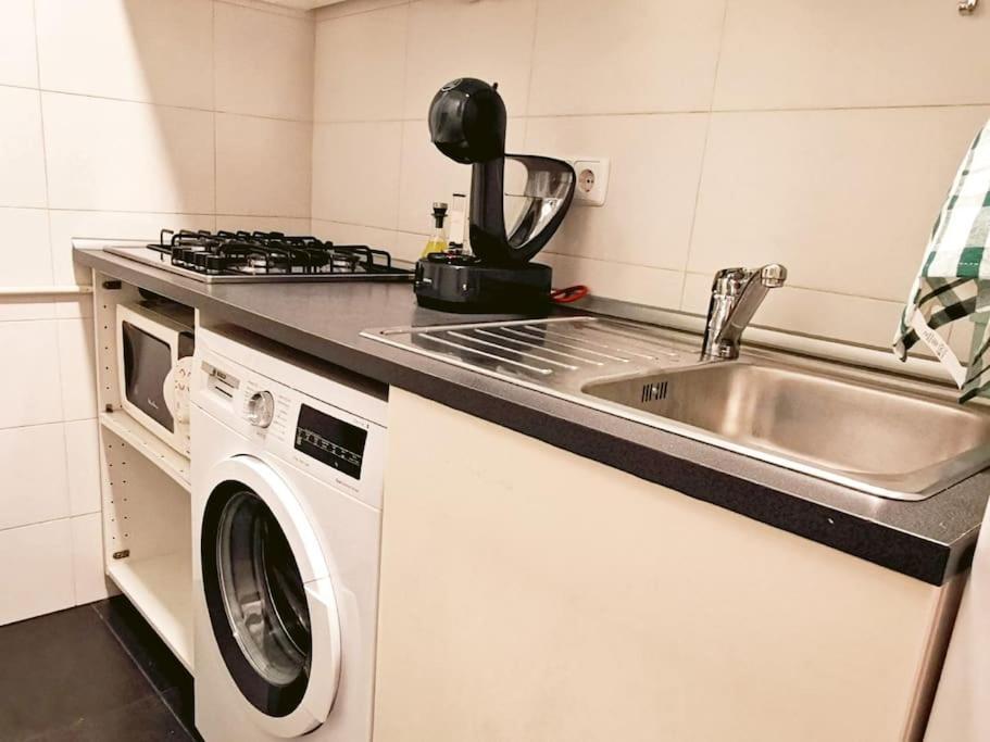 Alojamiento En Centro De Madrid Apartment Екстериор снимка